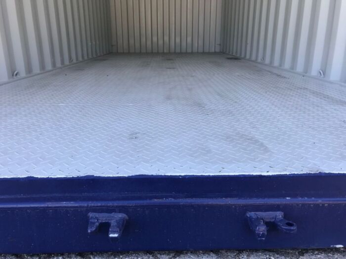 Stalen vloer in 20ft high cube container